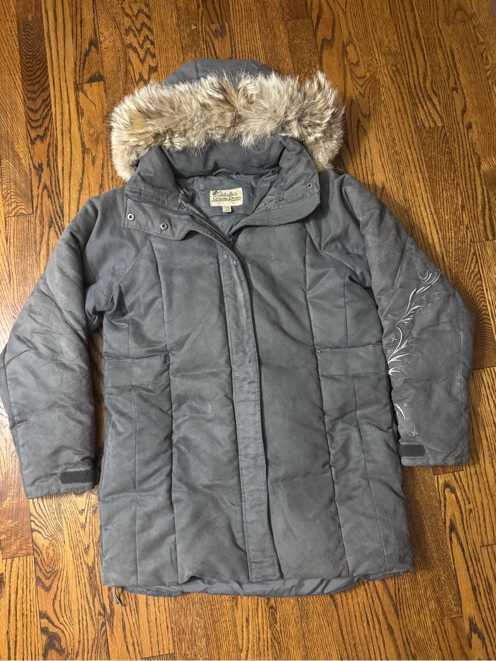 Cabela’s Goose Down Coyote Fur Hood Embroidered Parka Coat M